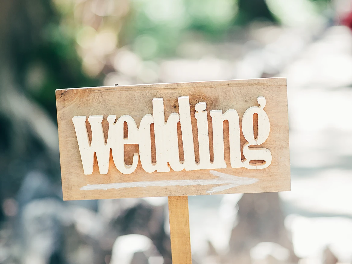 Featured image for “How to Plan an Eco-Friendly Wedding”