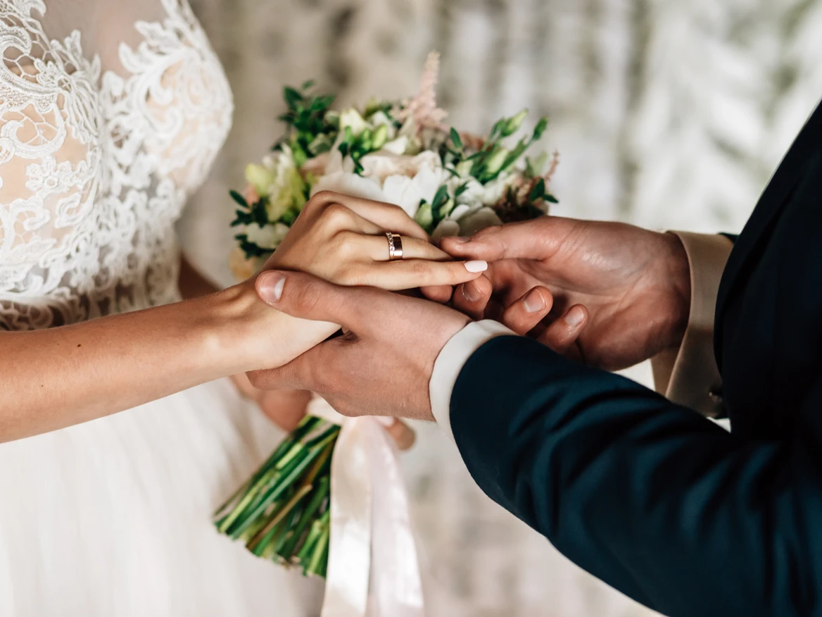 Featured image for “Getting Married on a Weekday – Is it a Good Choice?”