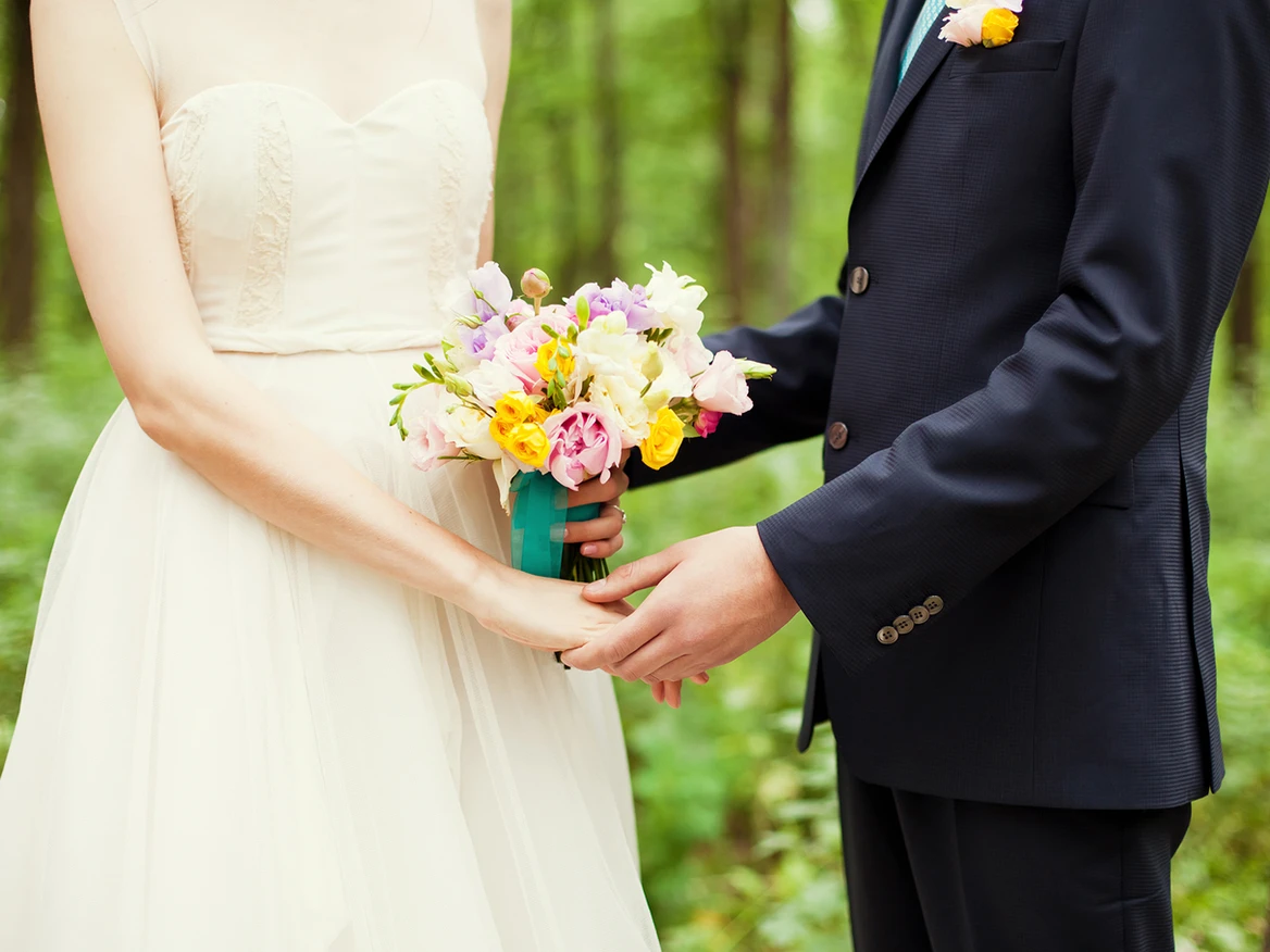 Featured image for “How to Choose the Perfect Venue for Your Wedding Vow Renewal”